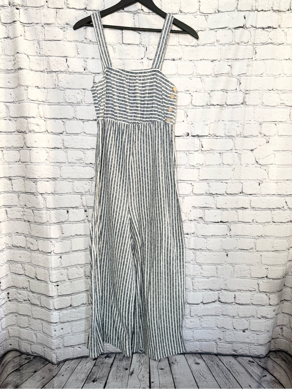 Eyeshadow. Stripe jumpsuit. Size M